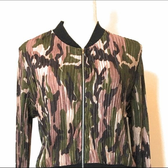 Charlotte Russe Camo jacket, Sz med - Picture 2 of 5